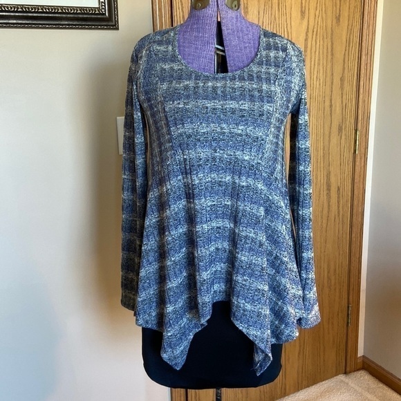 𝅺Knox Rose Handkerchief Hem Tunic Sweater Blue and Gray Size Small - Picture 10 of 10